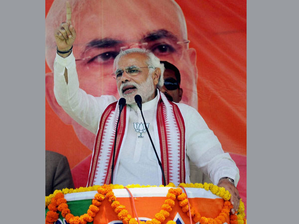 Narendra Modi addressing during an election rally