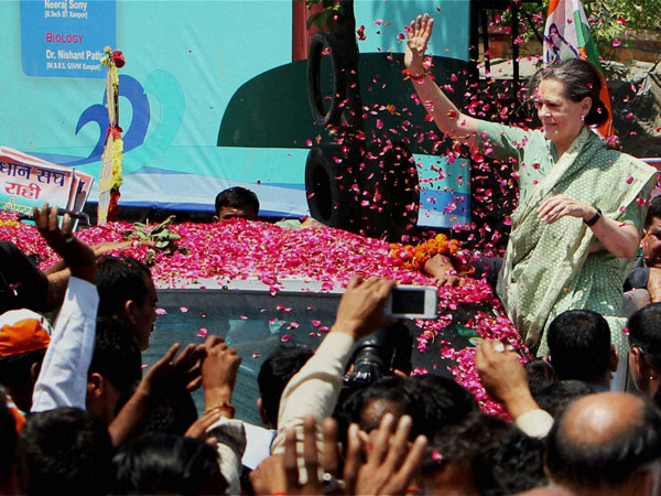 Sonia Gandhi waves to supporters 
