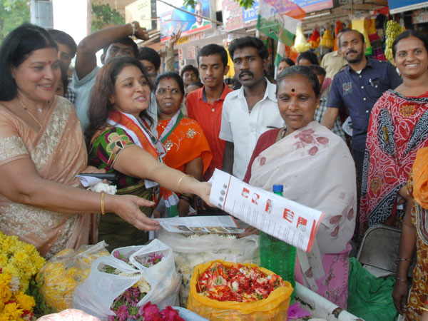 Actor-director Girish Karnad joined Rohini Nilekani