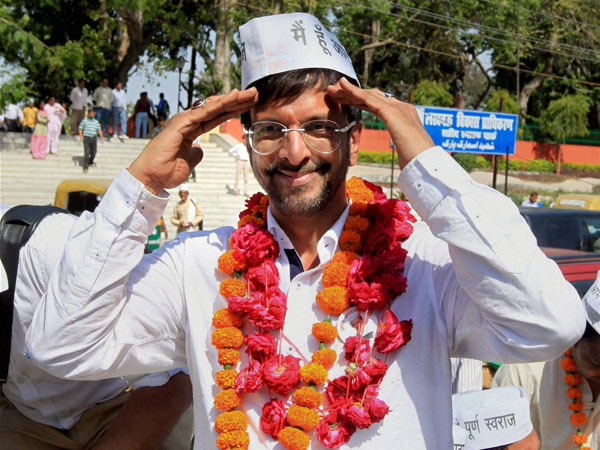 AAP party canditate Javed Jafari during an election campain