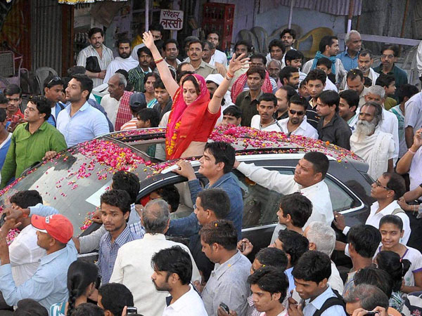 Hema Malini during her election campaign in Vrindavan
