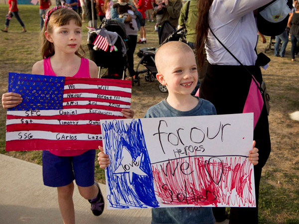 People pay tribute to victims of Fort Hood shooting 