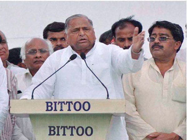 Mulayam Singh Yadav addresses an election rally Mulayam Singh Yadav addresses an election rally
