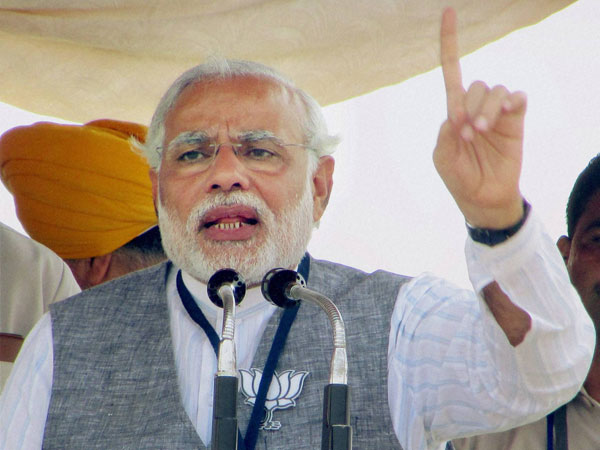 Narendra Modi at an election rally of BJP in Siliguri