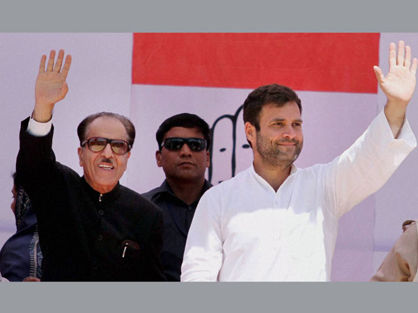 Rahul Gandhi waves with Jammu and Kashmir Congress chief Saif-ud-Din Soz Rahul Gandhi waves with Jammu and Kashmir Congress chief Saif-ud-Din Soz