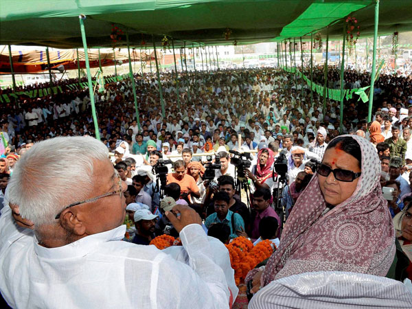 RJD chief Lalu Prasad along with his wife RJD chief Lalu Prasad along with his wife
