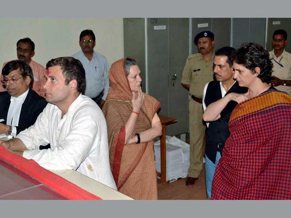 Sonia Gandhi her son in law Robert Vadra and dauther Priyanka Vadra Sonia Gandhi her son in law Robert Vadra and dauther Priyanka Vadra