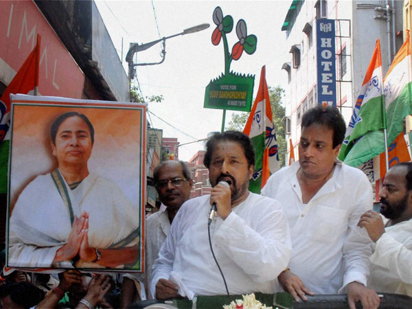 TMC candidate Sudip Bandyopadhay addresses voters 