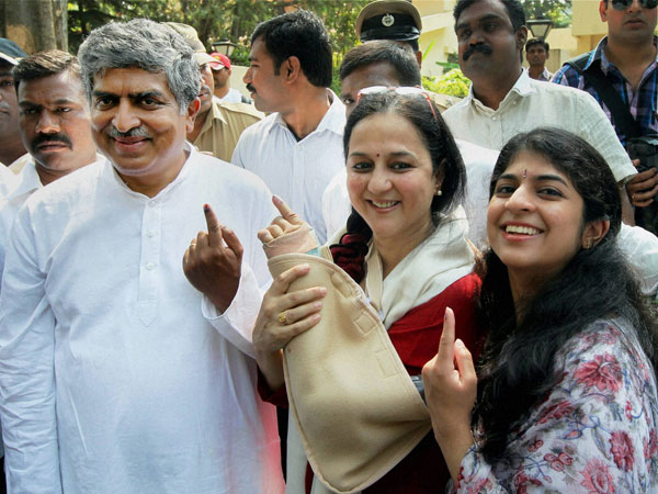 Bangalore South Nandan Nilekani showing inked finger