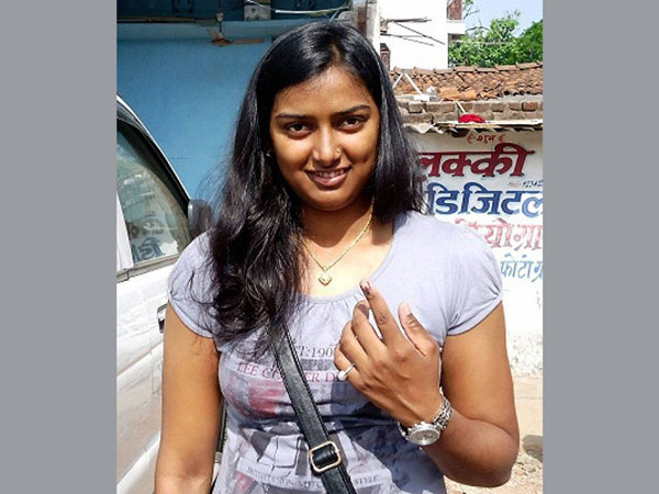 Archer Deepika Kumari shows ink-marked finger 
