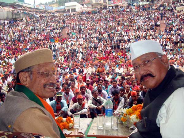 BJP leaders BC Khanduri and Satpal Maharaj at an election rally