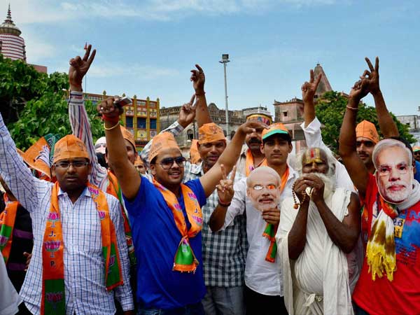 BJP supporters at an election campaign in Ayodhya