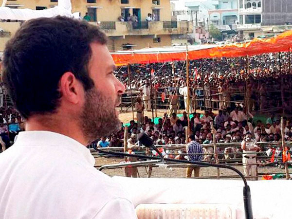 Rahul Gandhi addressing an election rally at Manawar