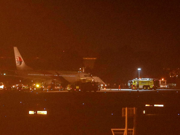 Malaysian flight makes an emergency landing
