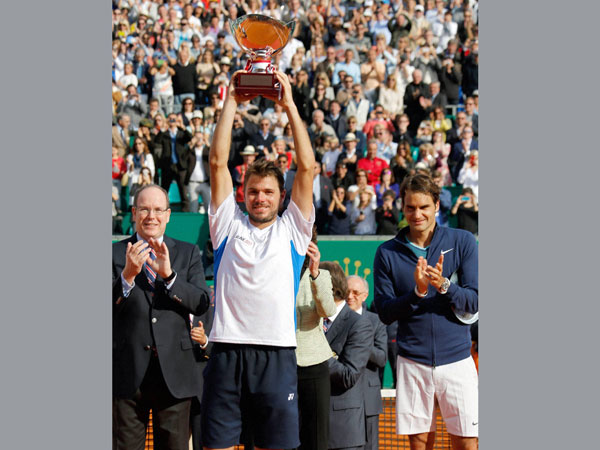 Wawrinka defeats Federer