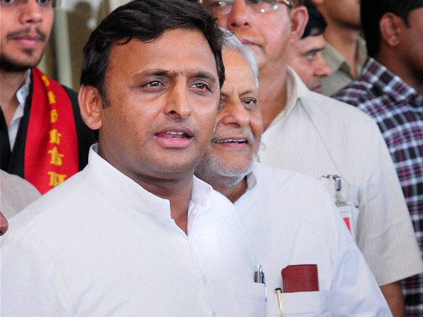 Akhilesh Ydav addresses the press