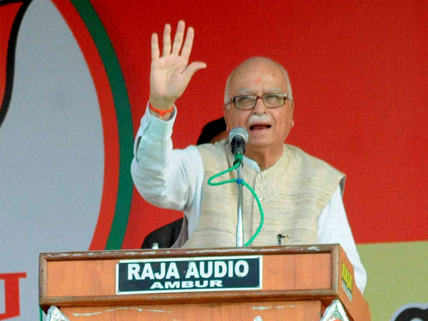 L K Advani addresses an election campaign rally