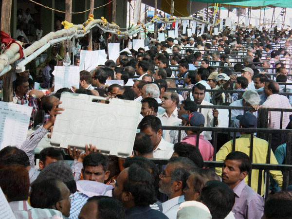 Polling parties at a distribution centre