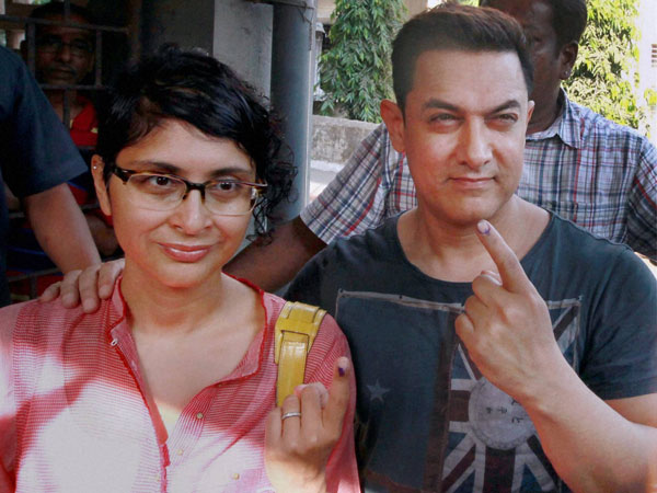 ollywood actor Amir Khan with his wife Kiran Rao