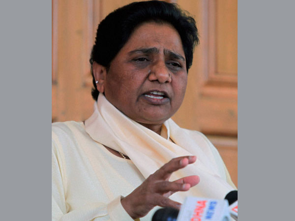 SP supremo Mayawati addresses a press conference