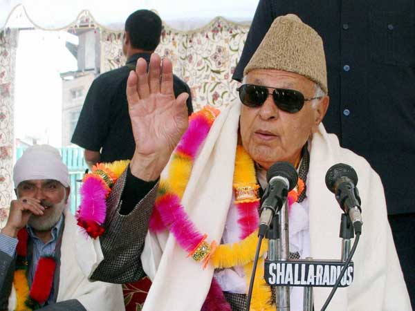 Farooq Abdullah addresses an election rally