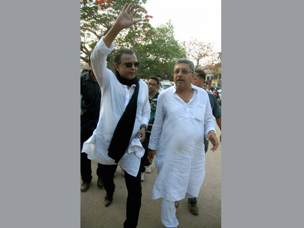 Mithun Chakraborty with party candidate Kalyan Banerjee 