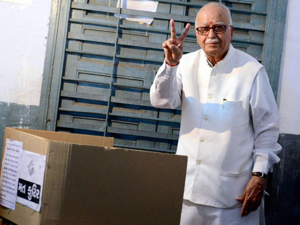 BJP senior leader LK Advani flashes victory sign