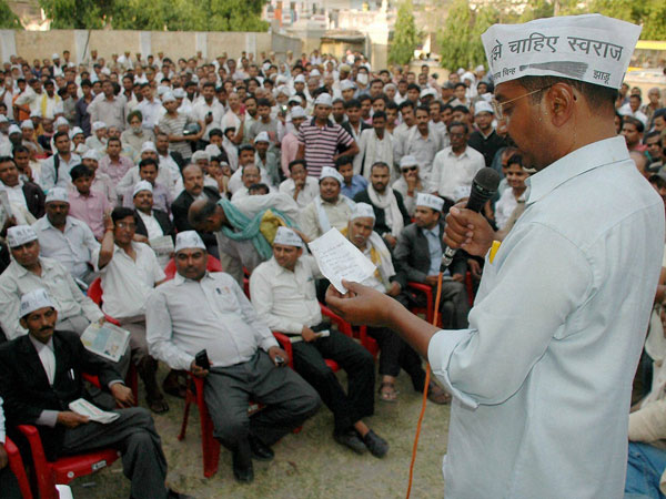 rvind Kejriwal addressing the lawyers during his election campaign