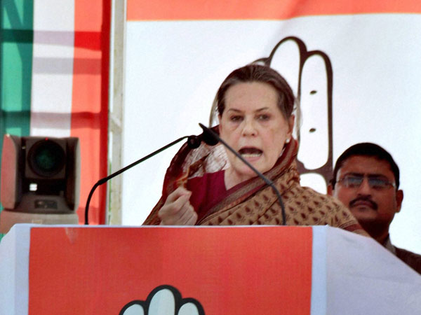 onia Gandhi addressing an election rally in Faizabad