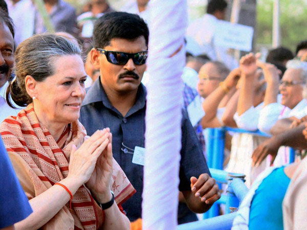 Sonia Gandhi meeting people at an election campaign