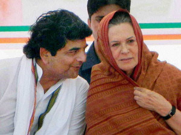 Sonia Gandhi with party leader RPN Singh during an election campaign