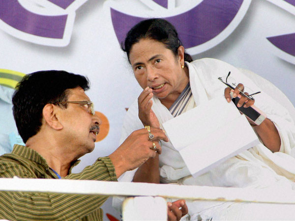Mamata Banerjee addresses at a election rally