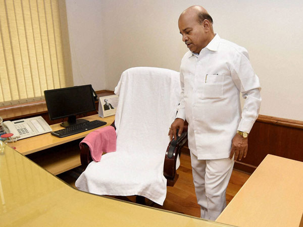 Thaawar Chand Gehlot takes over as Minister of Social Justice & Empowerment