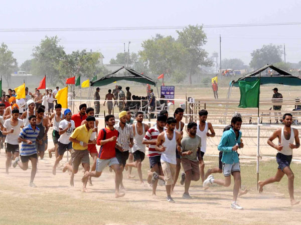 Youths aspiring to join army undergo physical fitness test Youths aspiring to join army undergo physical fitness test