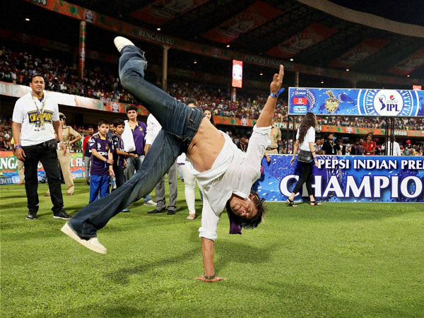 Kolkata Knight Riders' Co-owner Shahrukh Khan celebrates KKR's victory