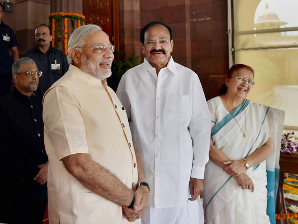 Prime Minister Narendra Modi, Lok Sabha Speaker Sumitra Mahajan 