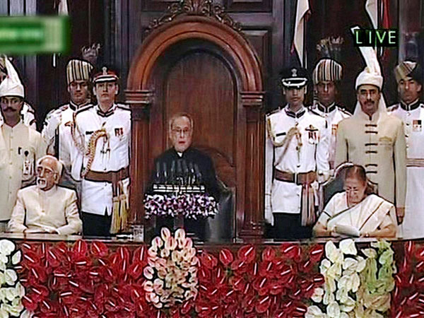 President Pranab Mukherjee addresses the joint session of Parliament