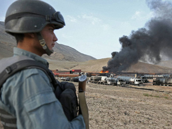 Taliban militants attack outside Kabul 