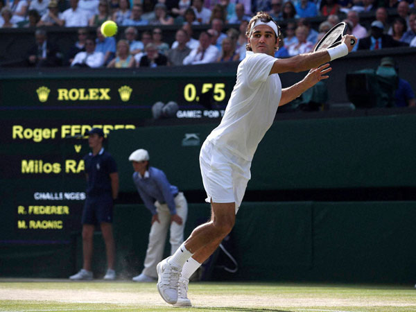Roger Federer in action 