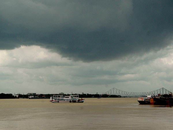 Dark clouds loom over Hooghly river, Kolkata