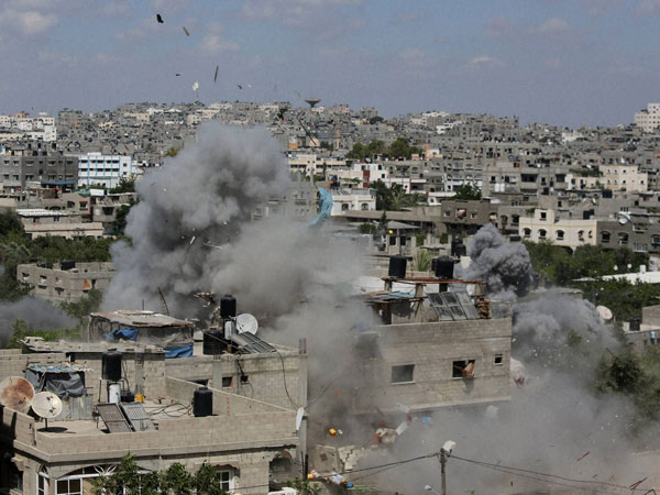 Israel carries out airstrikes in Gaza strip 