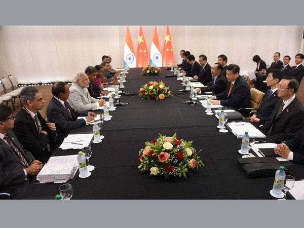 Modi meets Chinese President 
