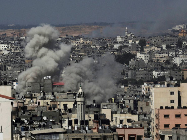 Israeli missile srtikes Gaza 