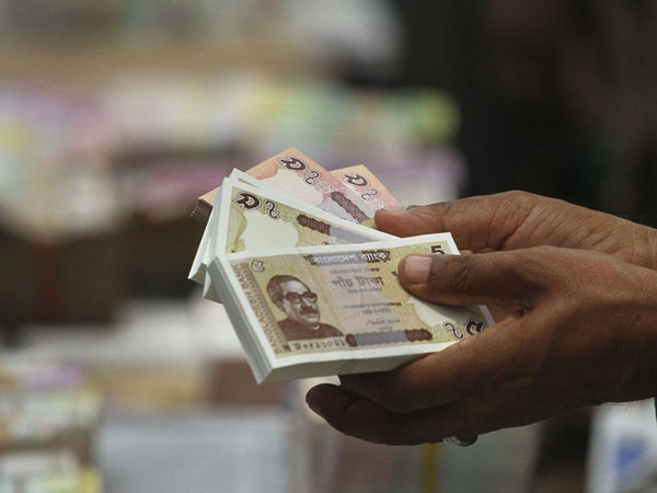 Fresh Bangladeshi currency notes on sale
