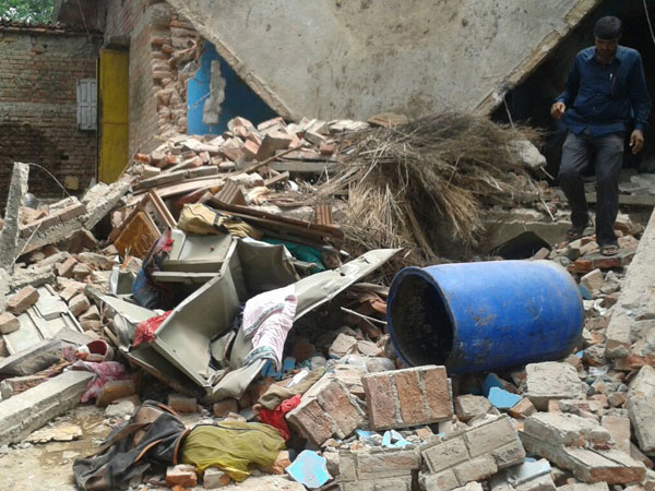  The house on which maoists attacked belongs to the CRPF jawan Vinod Kumar