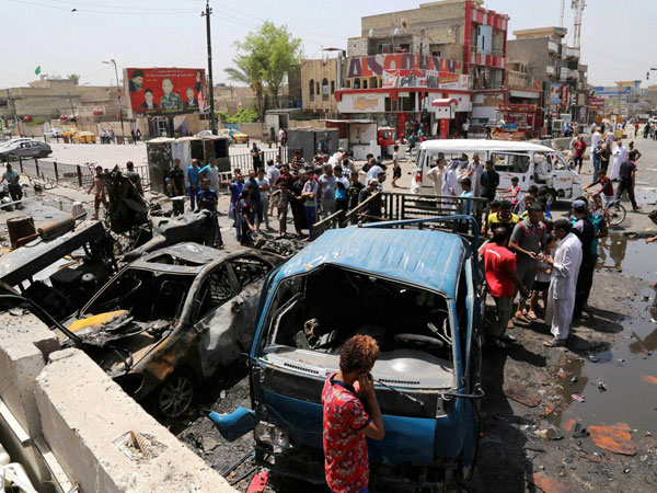 Sunni militants advance in Iraq 