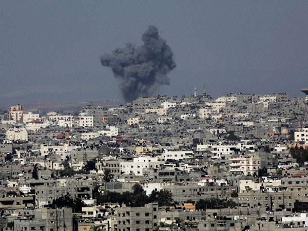 Israel and Gaza resume cross border attacks 