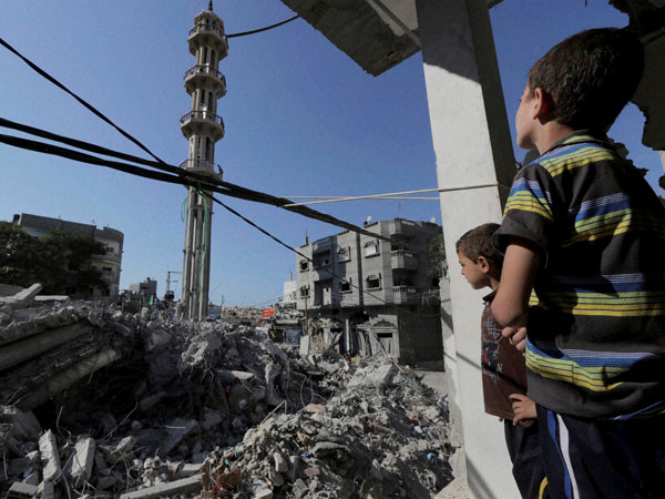 Israeli troops attack mosque in Gaza 