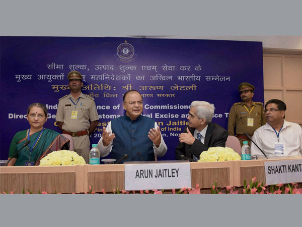 Jaitley meets tax officials