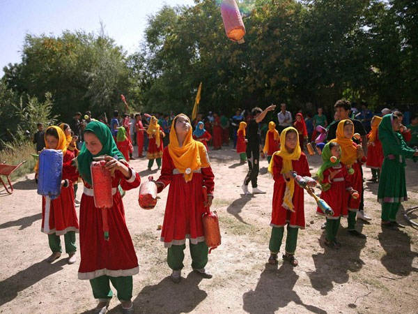 These are smiling performers 
